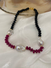Charger l'image dans la galerie, Hot Pink Jade Tourmaline Necklace | Handcrafted Baroque Pearl Design