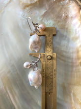 Charger l'image dans la galerie, Baroque pearl earrings in silver pearl drop measured without silver studs for size
