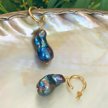 Charger l'image dans la galerie, Baroque pearl hoop earrings highlighting iridescent peacock luster and gold vermeil hoops