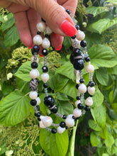 Charger l'image dans la galerie, Close-up of labradorite onyx pearl long necklace showcasing handcrafted design and genuine gemstones.