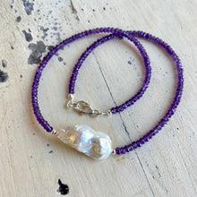 Charger l'image dans la galerie, purple Amethyst beaded necklace with silver details