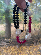 Charger l&#39;image dans la galerie, Hot Pink Jade Tourmaline Necklace | Handcrafted Baroque Pearl Design
