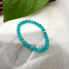 Charger l&#39;image dans la galerie, Bracelet extensible en amazonite bleue 6 ou 8 mm, 14 carats GF, 18 cm
