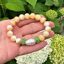 Load image into Gallery viewer, Aventurine jade pearl stretchy bracelet featuring honey jade beads and freshwater pearl
