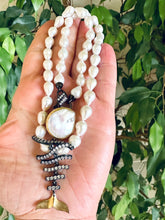 Charger l&#39;image dans la galerie, Small Baroque Pearl Necklace, Removable Fishbone Pendant
