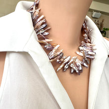 Charger l&#39;image dans la galerie, Spectacular Purplish Long Stick Biwa Pearl Necklace
