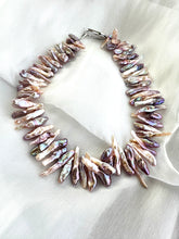 Charger l&#39;image dans la galerie, Spectacular Purplish Long Stick Biwa Pearl Necklace
