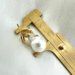 Boucles d'oreilles en perles baroques à motif feuille de chêne en GV