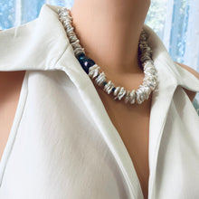 Charger l&#39;image dans la galerie, White Cornflake Pearls Necklace &amp; Black Baroque Pearl
