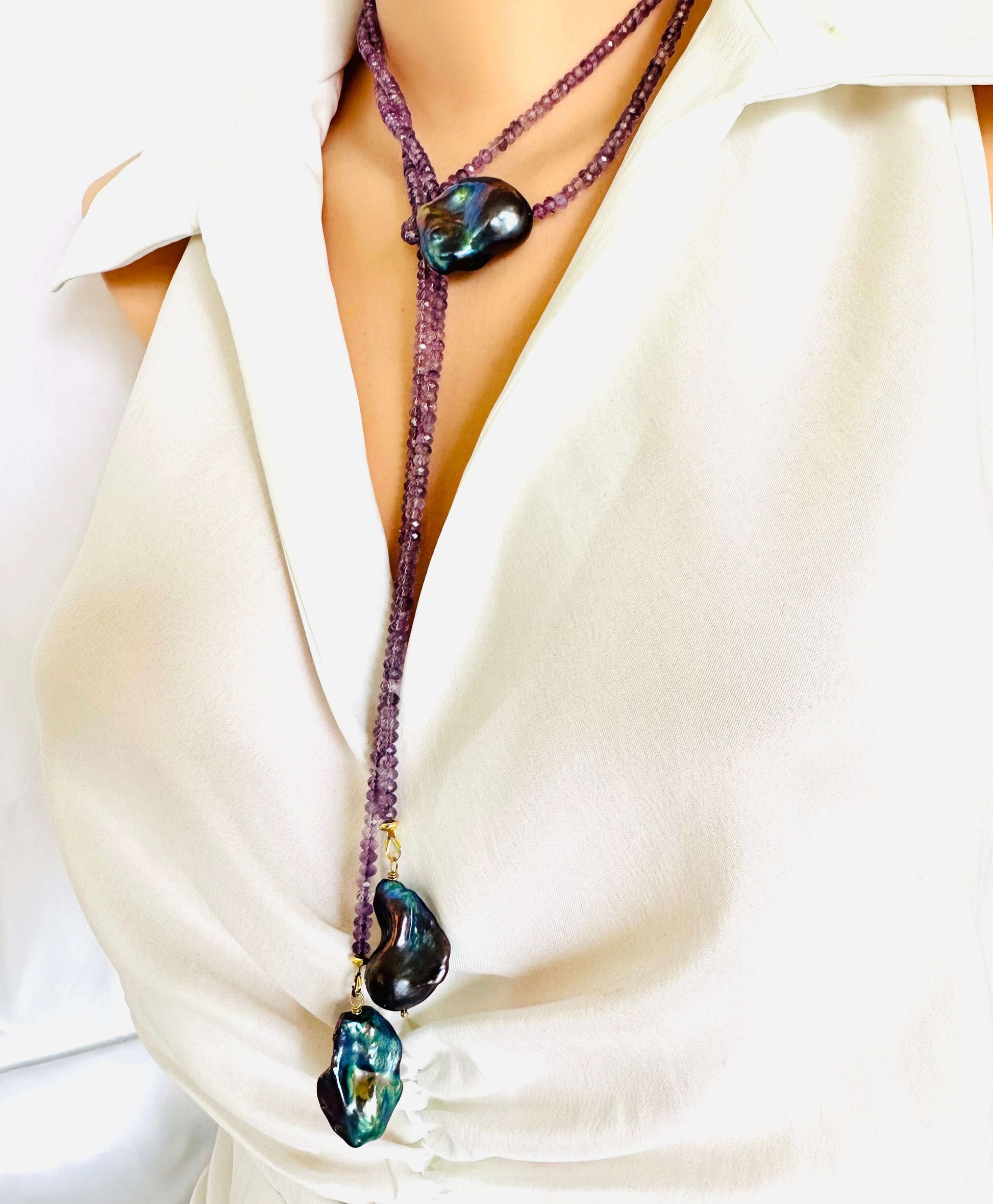 Detailed view of Amethyst and Black Baroque Pearl Lariat Necklace — lavender amethyst and black pearls handcrafted by Loulia Pearl Jewelry
