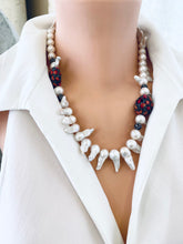 Charger l&#39;image dans la galerie, Baroque Pearl Jellyfish Necklace, Rhinestone and Red Coral
