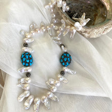Charger l&#39;image dans la galerie, Baroque Pearl Jellyfish Necklace, Rhinestone &amp; Turquoise

