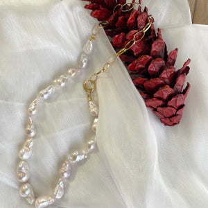 Asymmetric White Baroque Pearl & Chunky Gold Chain Necklace