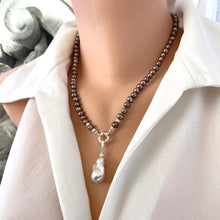 Charger l&#39;image dans la galerie, Bronze Pearls Necklace &amp; White or Brown Removable Baroque Pearl Pendant
