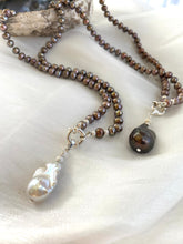 Charger l&#39;image dans la galerie, Bronze Pearls Necklace &amp; White or Brown Removable Baroque Pearl Pendant

