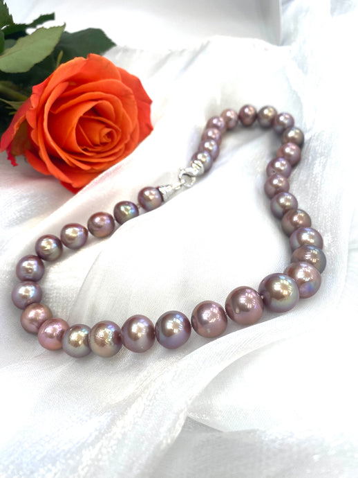 Metallic Edison Pearl Necklace featuring large pearls with soft metallic luster, handcrafted design, and elegant style.