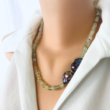 Charger l&#39;image dans la galerie, Prehnite and Black Baroque Pearl Necklace displayed on a mannequin, showcasing translucent green beads and striking black pearls.
