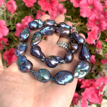 Charger l&#39;image dans la galerie, Black Baroque Pearl Necklace showcasing peacock-black freshwater baroque pearls in a chunky design.
