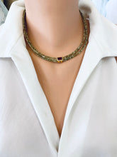 Charger l&#39;image dans la galerie, Green orange garnet necklace showcased on a mannequin with multi-strand gold vermeil design.
