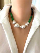 Charger l&#39;image dans la galerie, Short Green Jade &amp; Black Tourmaline Pearl Necklace featuring luminous pearls and a bold design.

