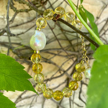 Load image into Gallery viewer, Citrine pearl bracelet with baroque pearls featuring AAA-quality citrine and luminous baroque pearl centerpiece.
