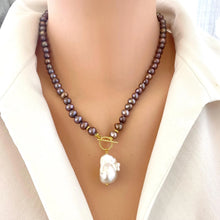 Charger l&#39;image dans la galerie, Lavender Pearls Toggle Necklace &amp; White Baroque Pearl Pendant
