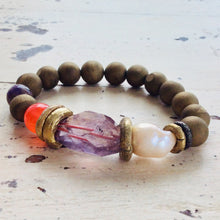 Load image into Gallery viewer, Amethyst baroque pearl bracelet showcasing handcrafted bead arrangement and organic textures
