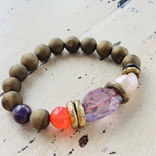 Load image into Gallery viewer, Amethyst baroque pearl bracelet with mixed quartz beads, druzy geode, and bohemian design
