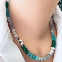 Charger l&#39;image dans la galerie, Collier en amazonite et jade noué à la main, fermoir à emboîtement en argent, 48 cm
