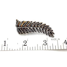 Charger l&#39;image dans la galerie, Vermeil leaf shape ring with antique finish and cubic zirconia in elegant leaf design
