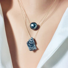 Load image into Gallery viewer, Solid Gold 18K Chain &amp; Raw Druzy Quartz Pendant
